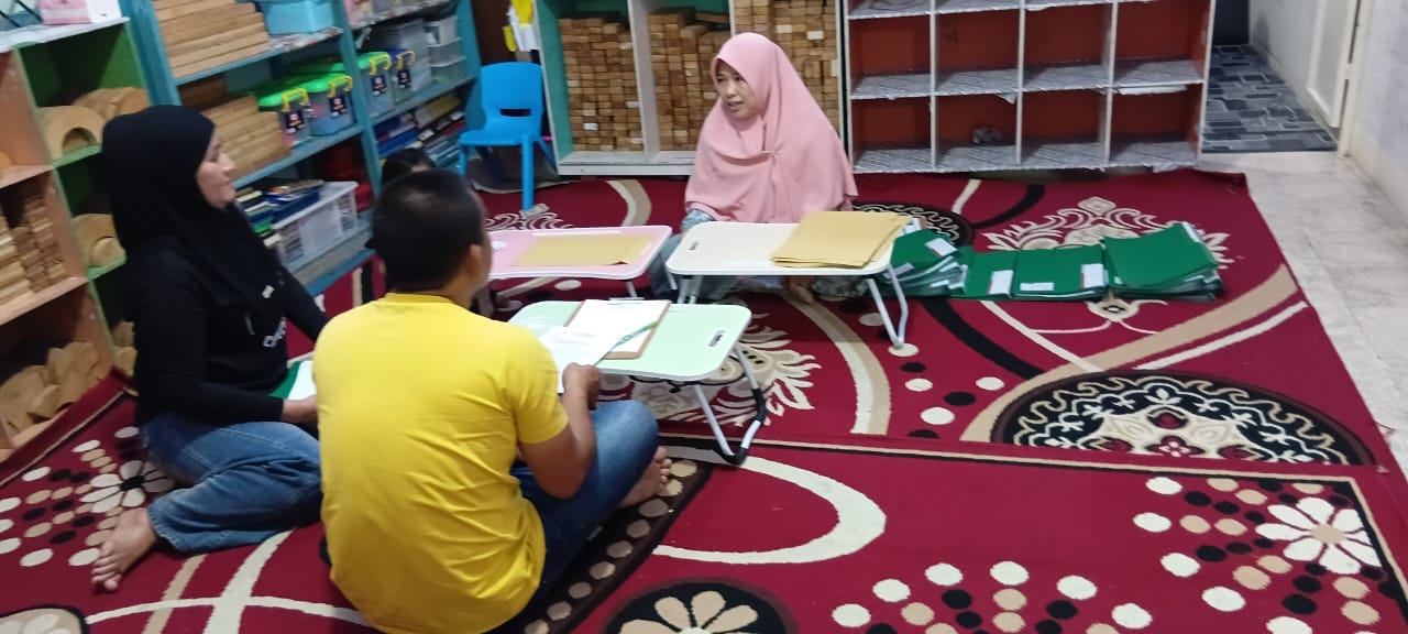 🌸 Terima Kasih, Ayah Bunda Hebat! 🌸